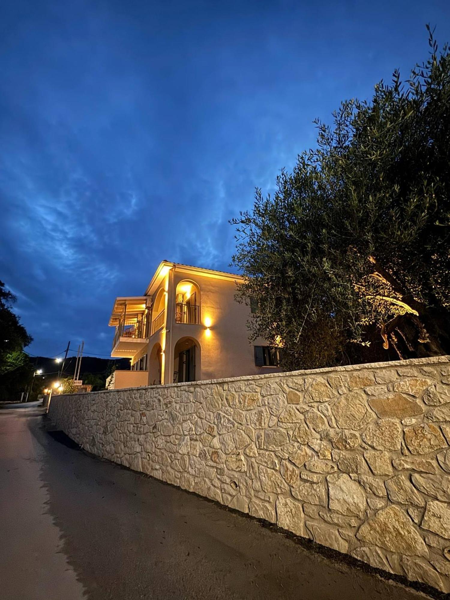 Olea Luxury Apartments Parga Exterior foto