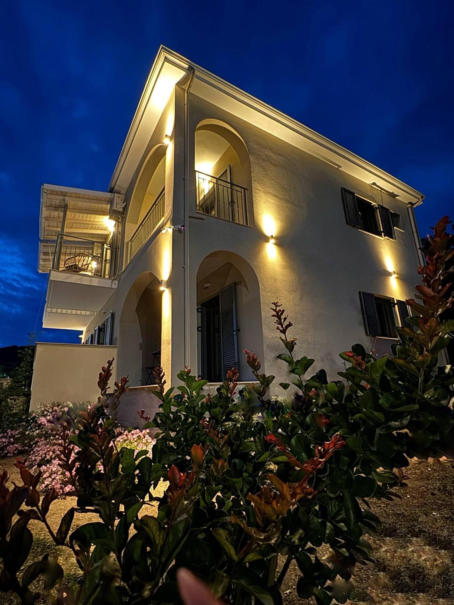 Olea Luxury Apartments Parga Exterior foto